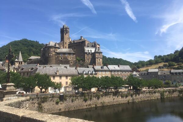 Beautiful castle with the view of the Lot
#france
#aveyron