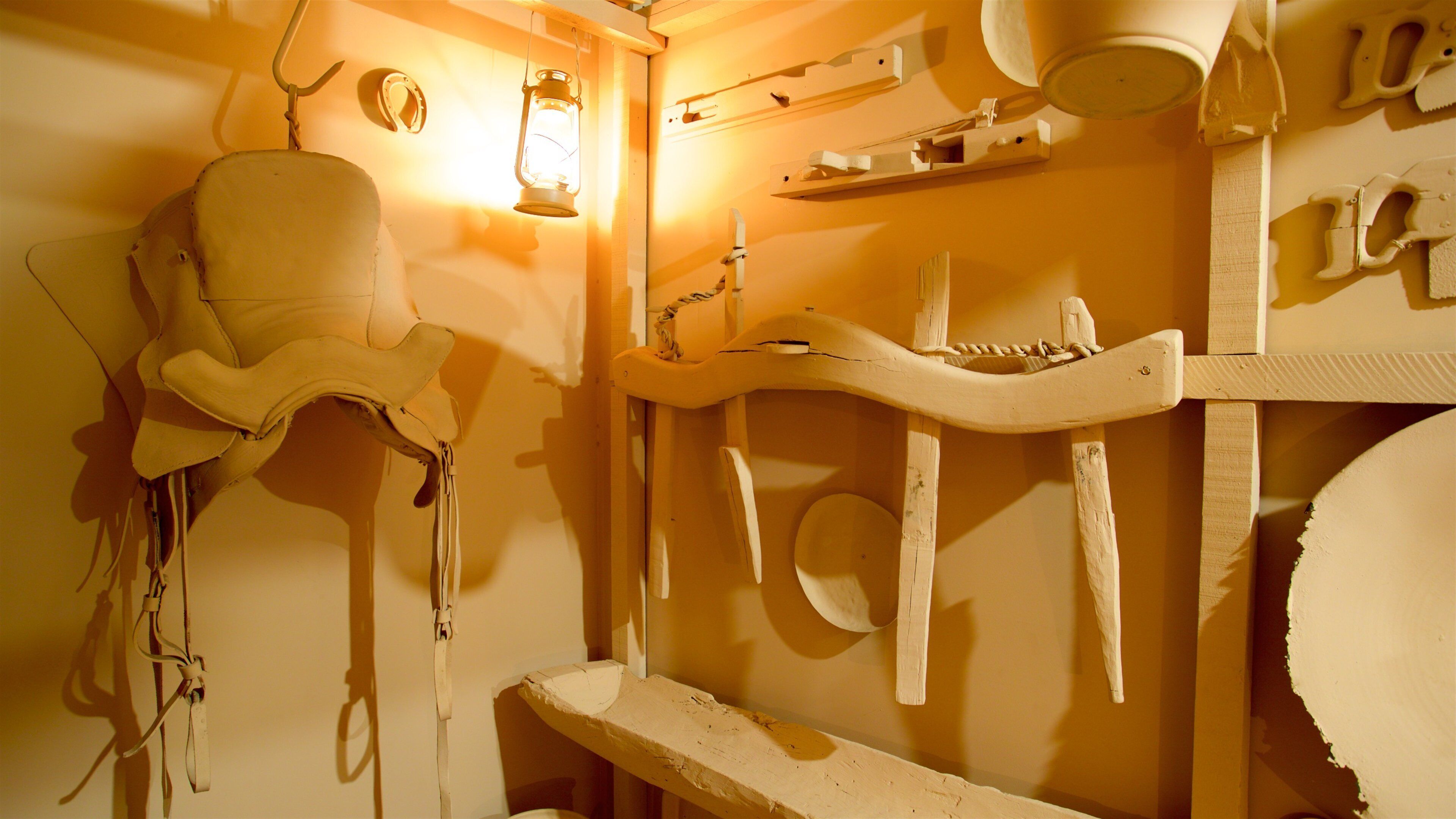 Memorial Minas Gerais Vale featuring interior views