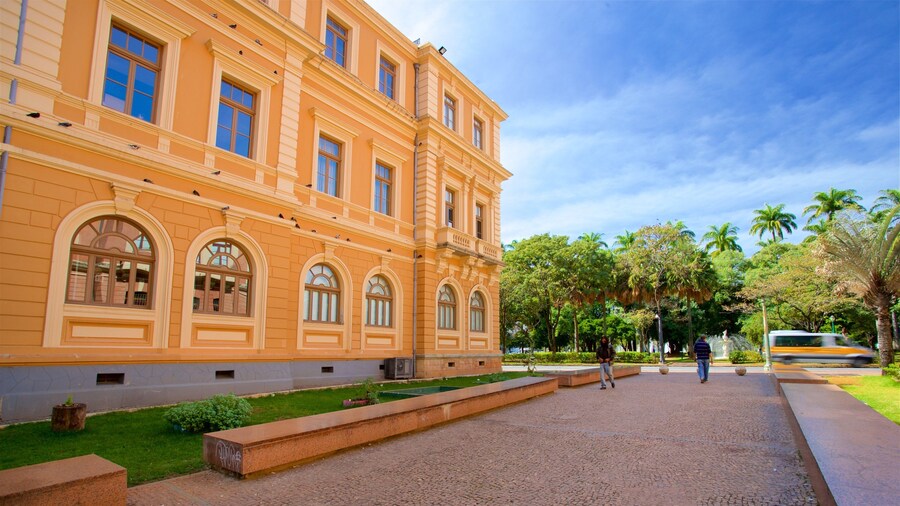 Memorial Minas Gerais Vale featuring heritage architecture and a garden