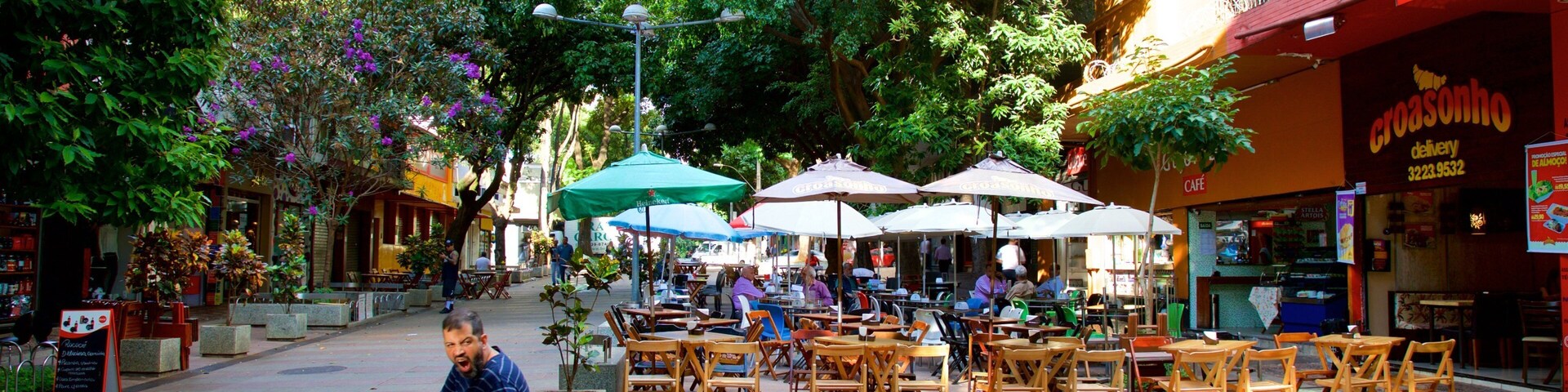Plaza Savassi y también un hombre