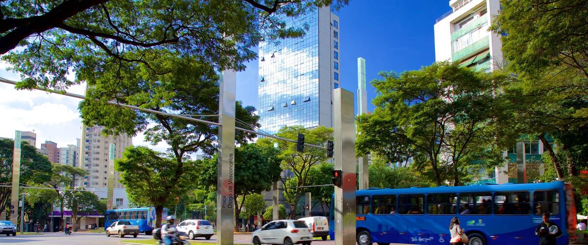 Savassi Square which includes a city
