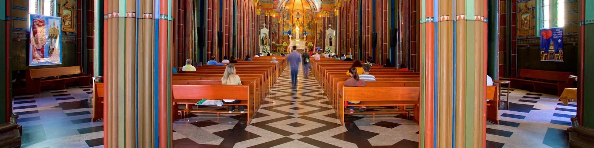 Sao Jose Church which includes heritage elements, interior views and a church or cathedral