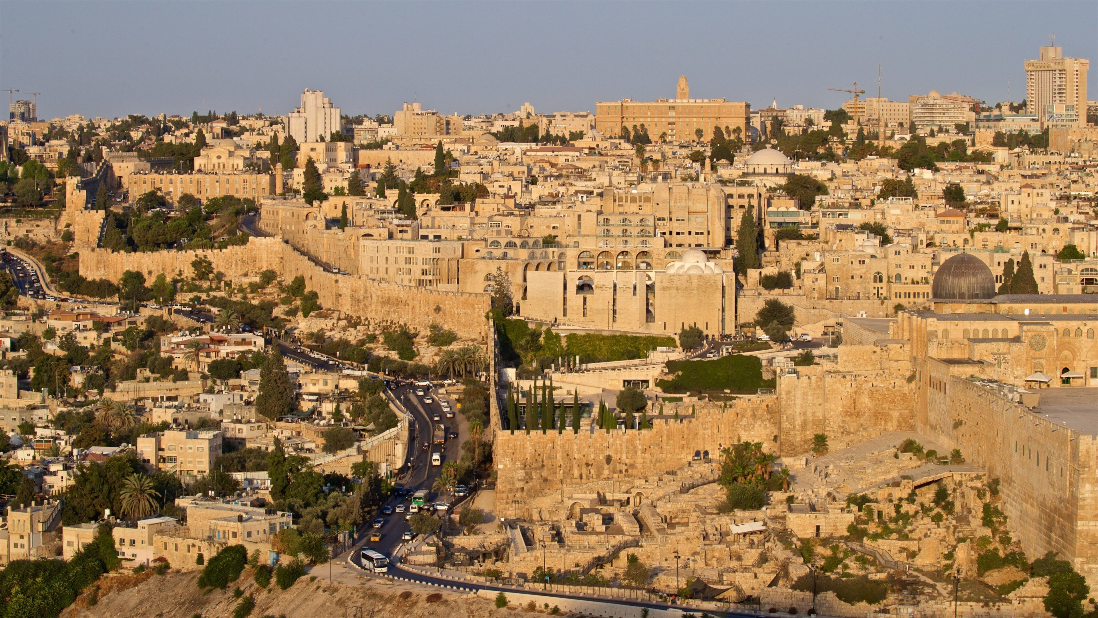 Mount Zion showing a city, heritage elements and landscape views