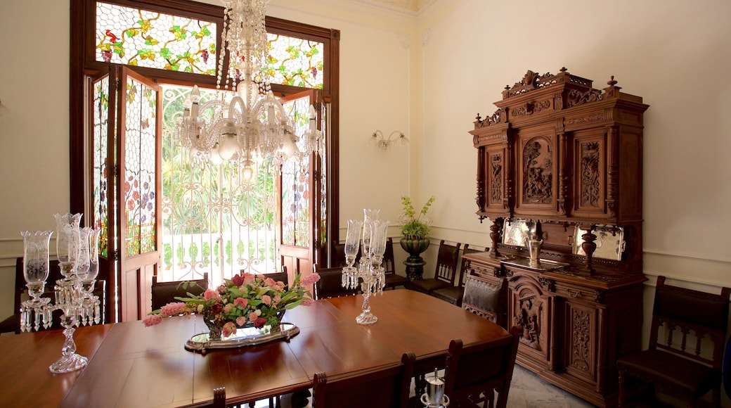 Casa Montes Molina Museum which includes interior views, a house and heritage elements