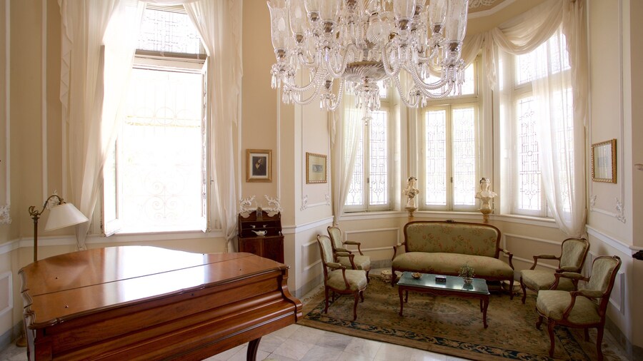 Casa Montes Molina Museum showing interior views, heritage elements and a house