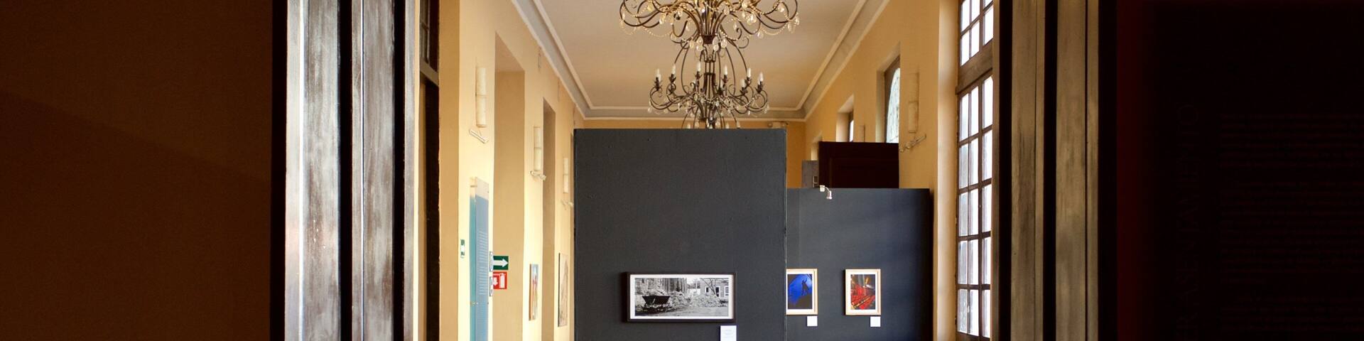 Museum of the City of Merida featuring art and interior views