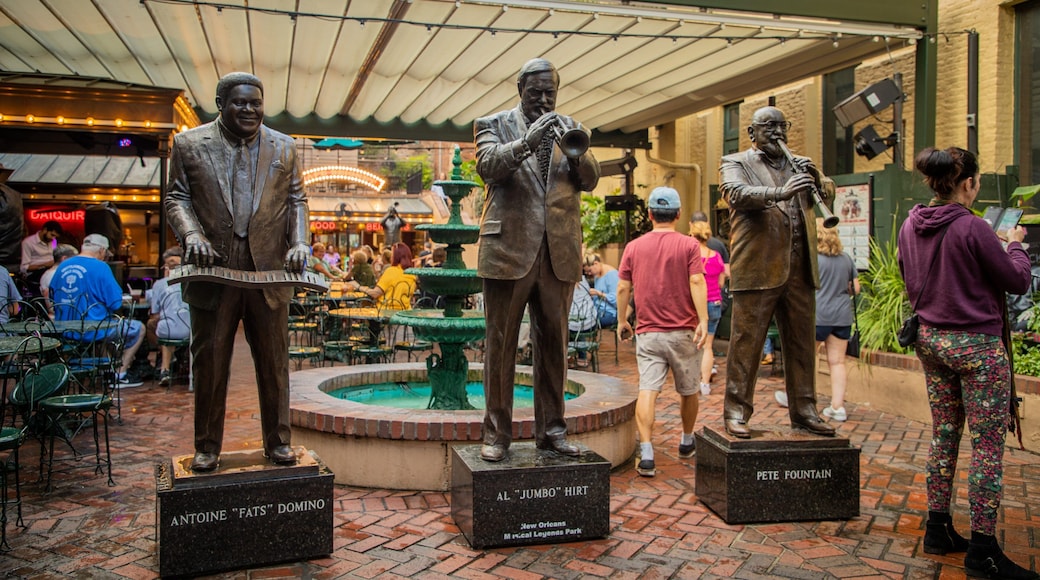 New Orleans Musical Legends Park featuring a statue or sculpture, street scenes and a fountain