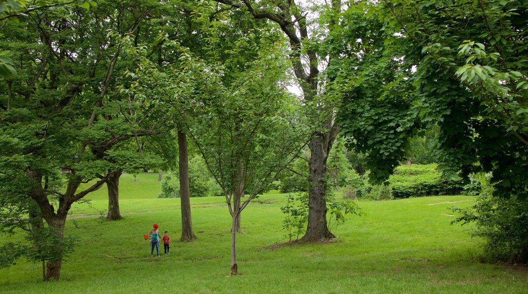 Branch Brook Park featuring a garden as well as a family
