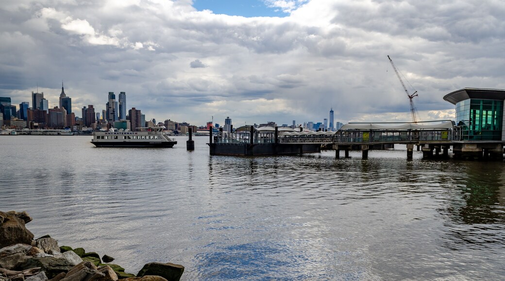 Port Imperial -lauttaterminaali