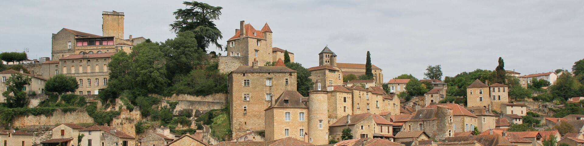 city of puy-l'évêque and the river lot (france)