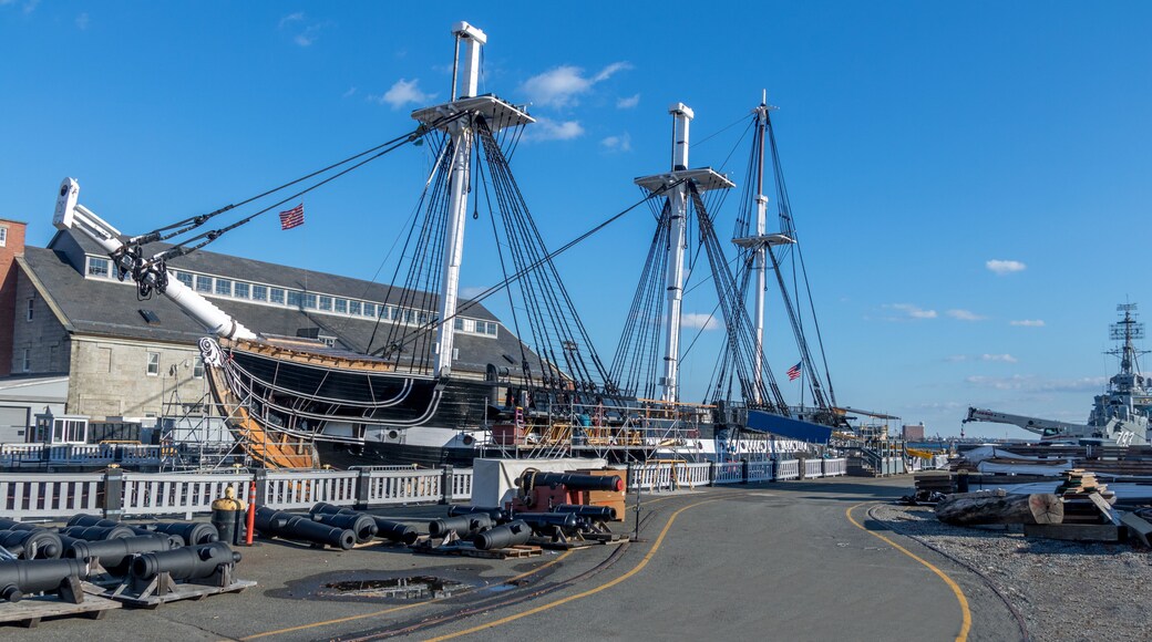 Astillero de la Armada de Charlestown