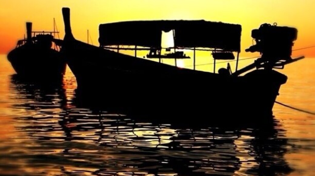 Sunset by the Longtail boats in Koh Lipe