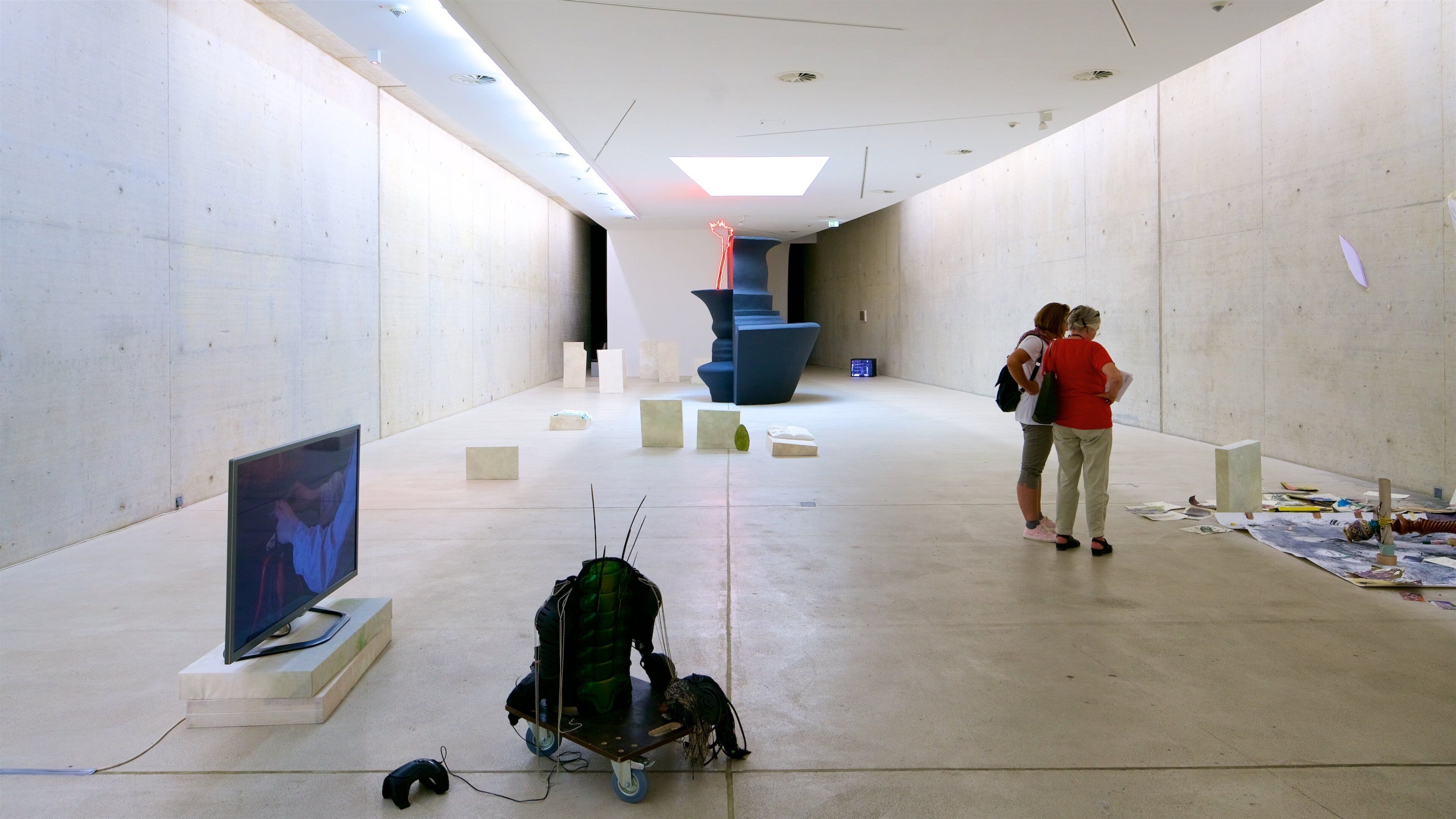 Karlstadt showing interior views and art as well as a couple