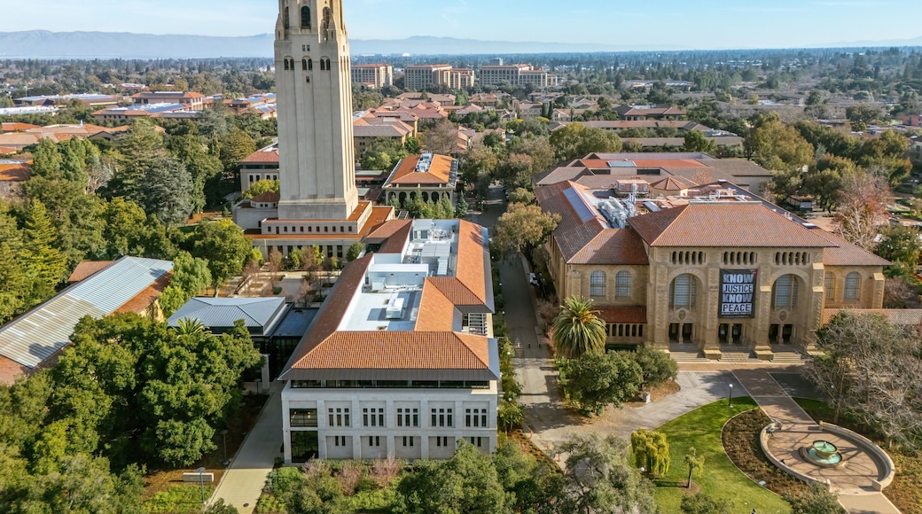 Hoover Tower