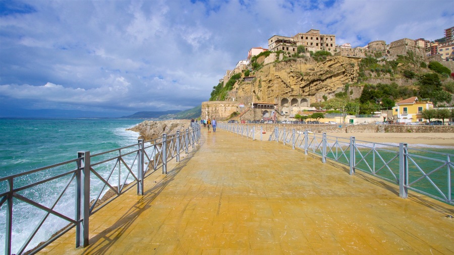 Pizzo Beach