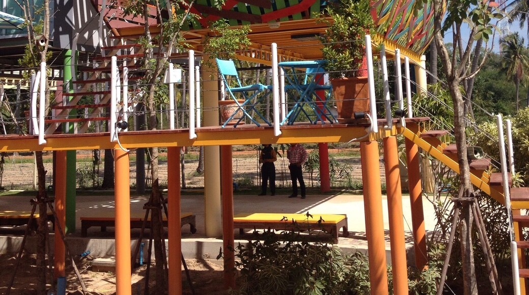 The only room in the resort with a bird's nest style. Enclosed in the coloured-woven wall is the cozy room. It is located in the sister resort of Vartika Resovilla Kuiburi which looks like it has just started its operation, the Vartika Adventure Retreatic Resort. Yes! I spelled the name 'retreatic' correctly.