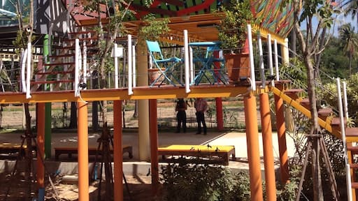 The only room in the resort with a bird's nest style. Enclosed in the coloured-woven wall is the cozy room. It is located in the sister resort of Vartika Resovilla Kuiburi which looks like it has just started its operation, the Vartika Adventure Retreatic Resort. Yes! I spelled the name 'retreatic' correctly.