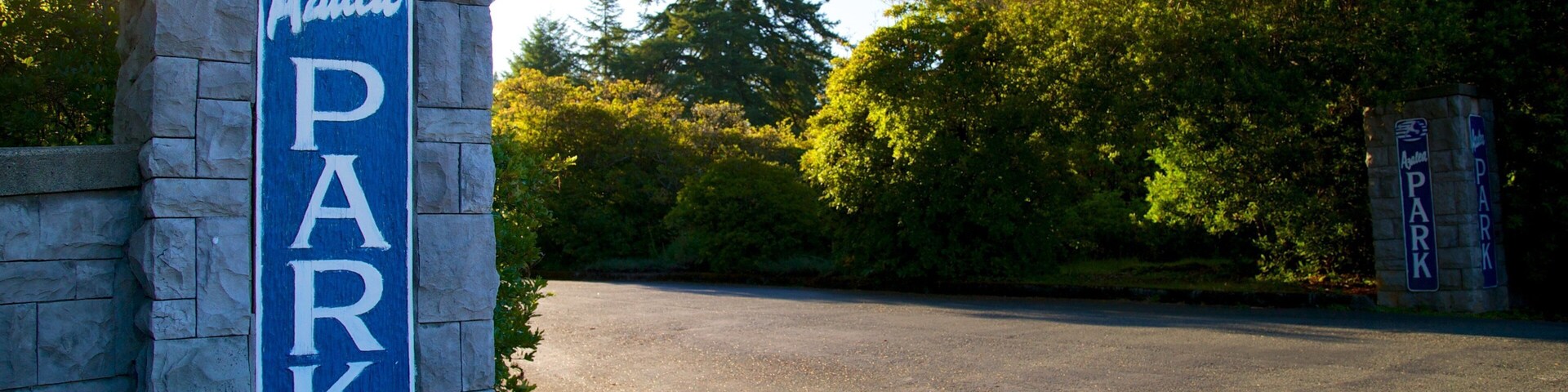 Azalea Park welches beinhaltet Beschilderung