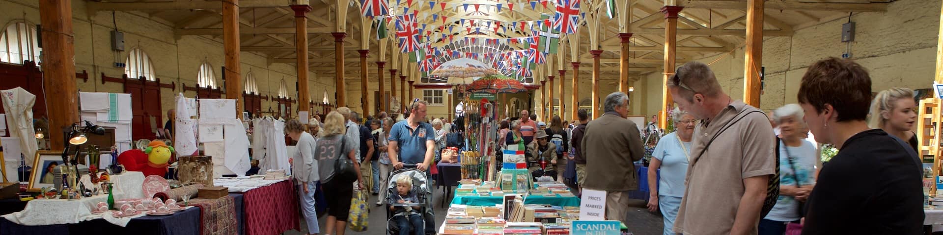 Pannier Market which includes markets and interior views as well as a large group of people