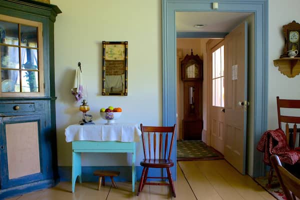 Heritage House Museum showing interior views and heritage elements