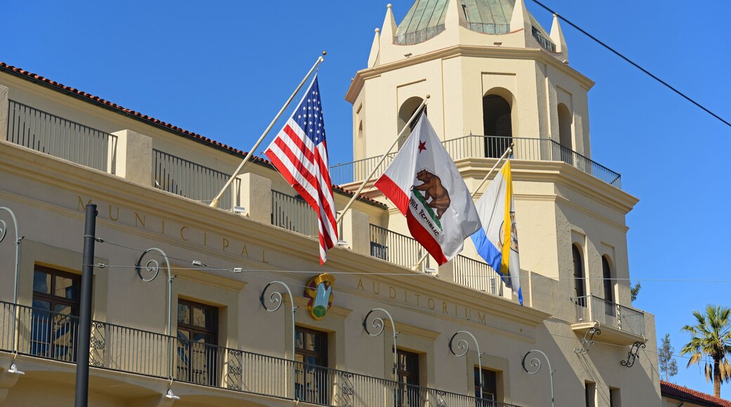 Centro cultural Civic Arts Plaza