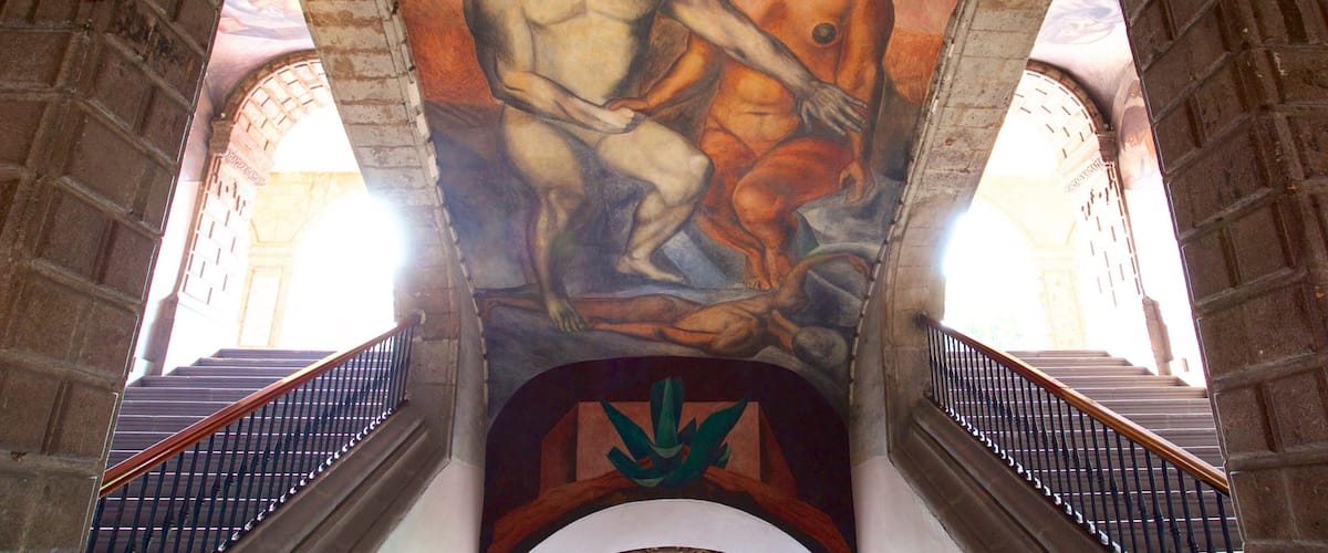 Antiguo Colegio de San Ildefonso ofreciendo arte y vistas interiores