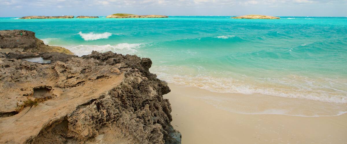Tropic of Cancer Beach som visar en sandstrand