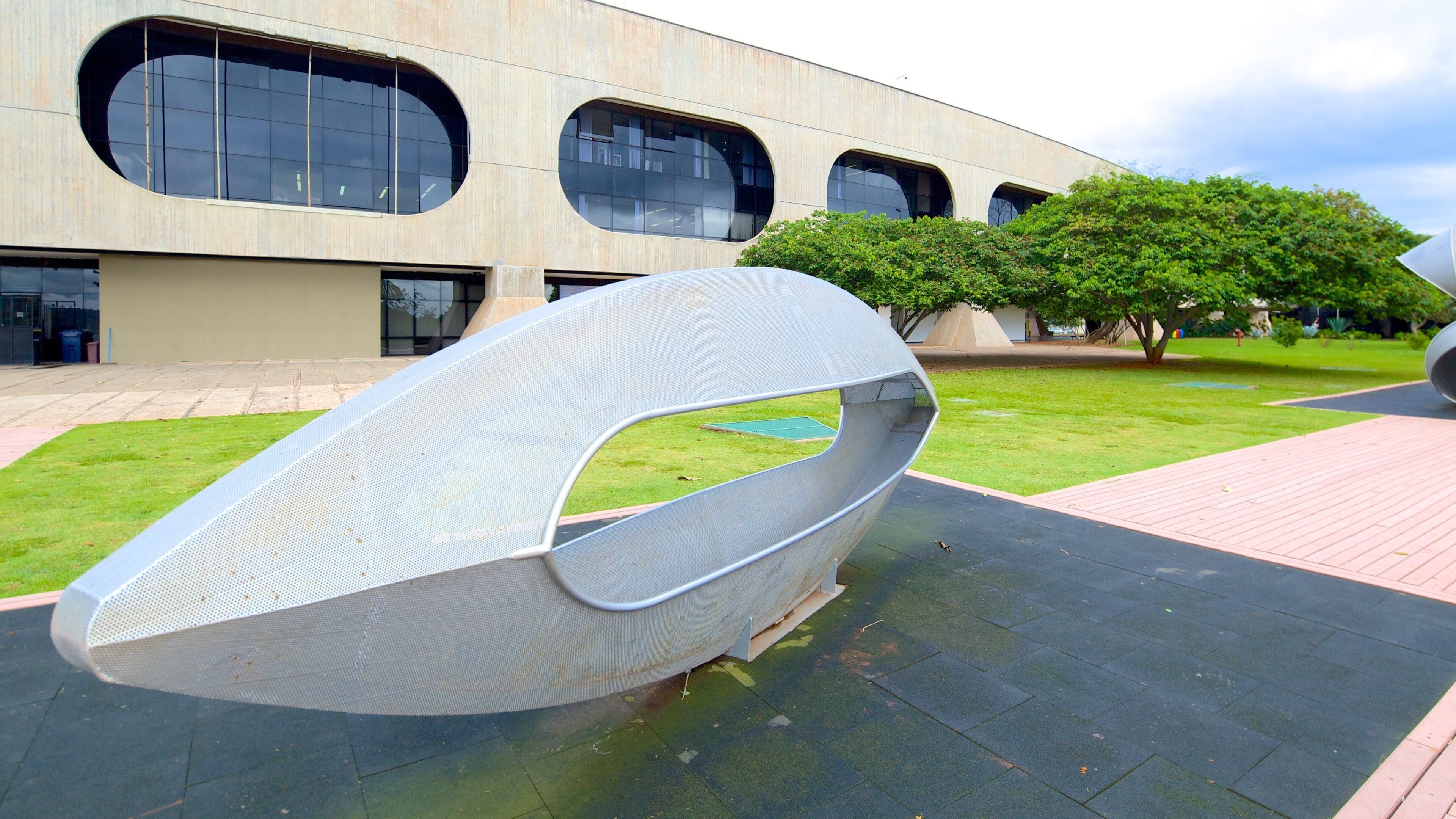 Centro Cultural Banco do Brasil bevat een stad en moderne architectuur