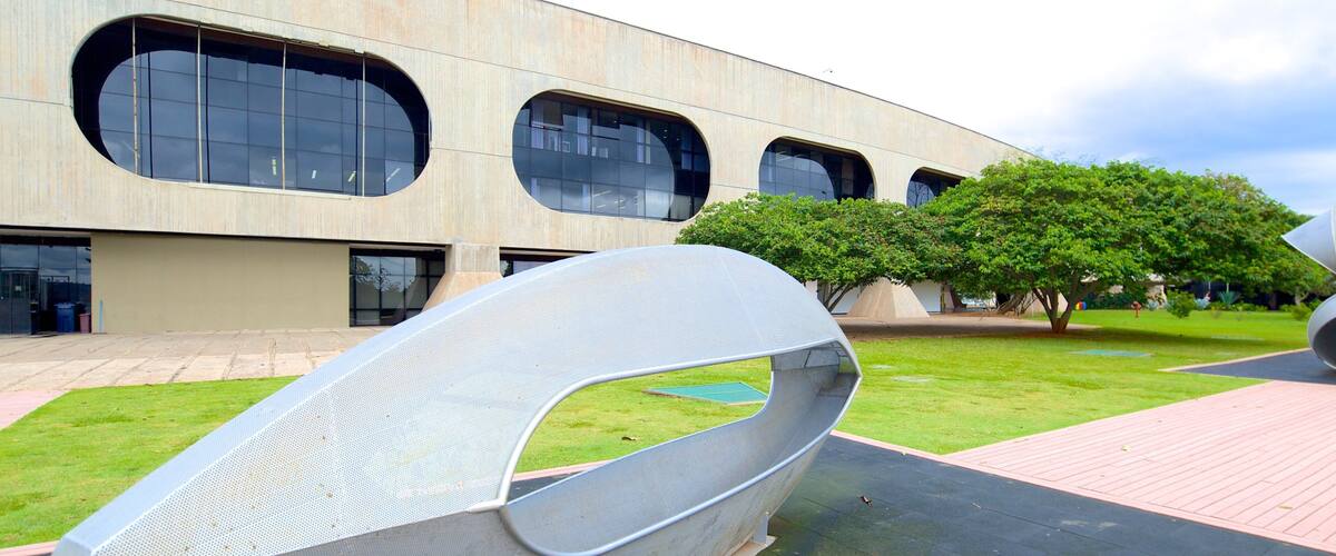 Bank of Brazil Cultural Center featuring a city and modern architecture