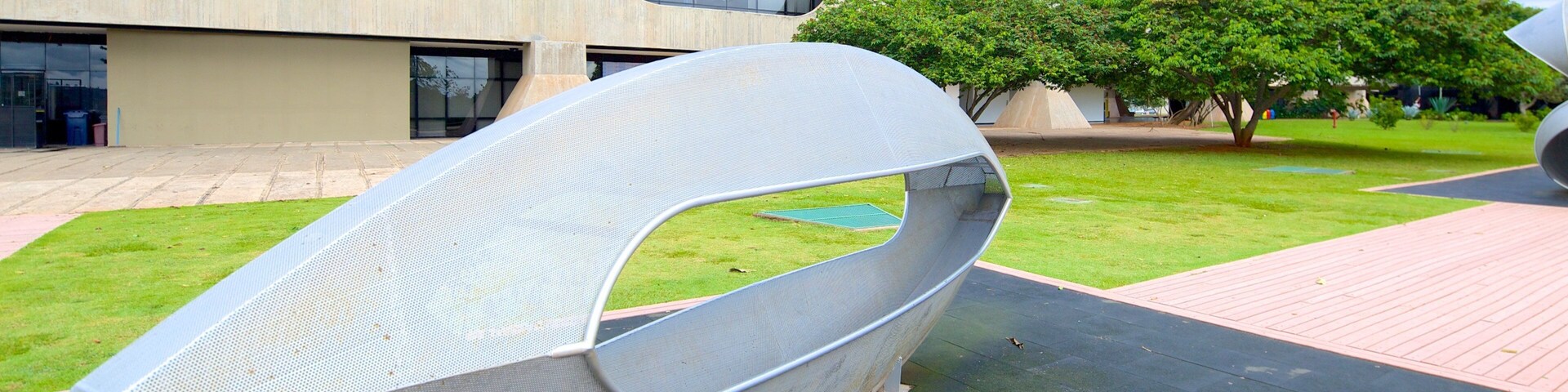 Bank of Brazil Cultural Center featuring a city and modern architecture