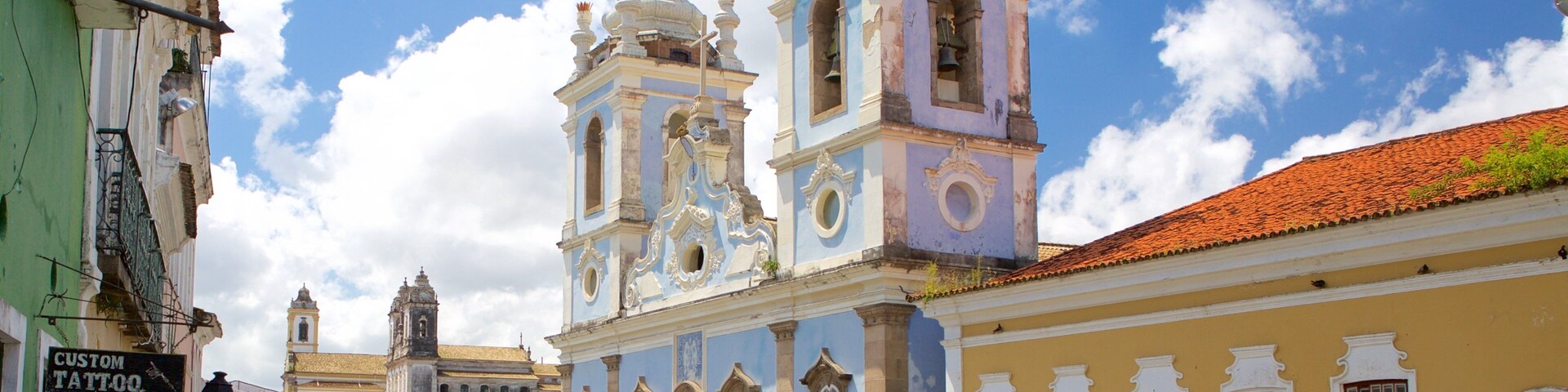 Nossa Senhora do Rosário dos Pretos que inclui uma igreja ou catedral