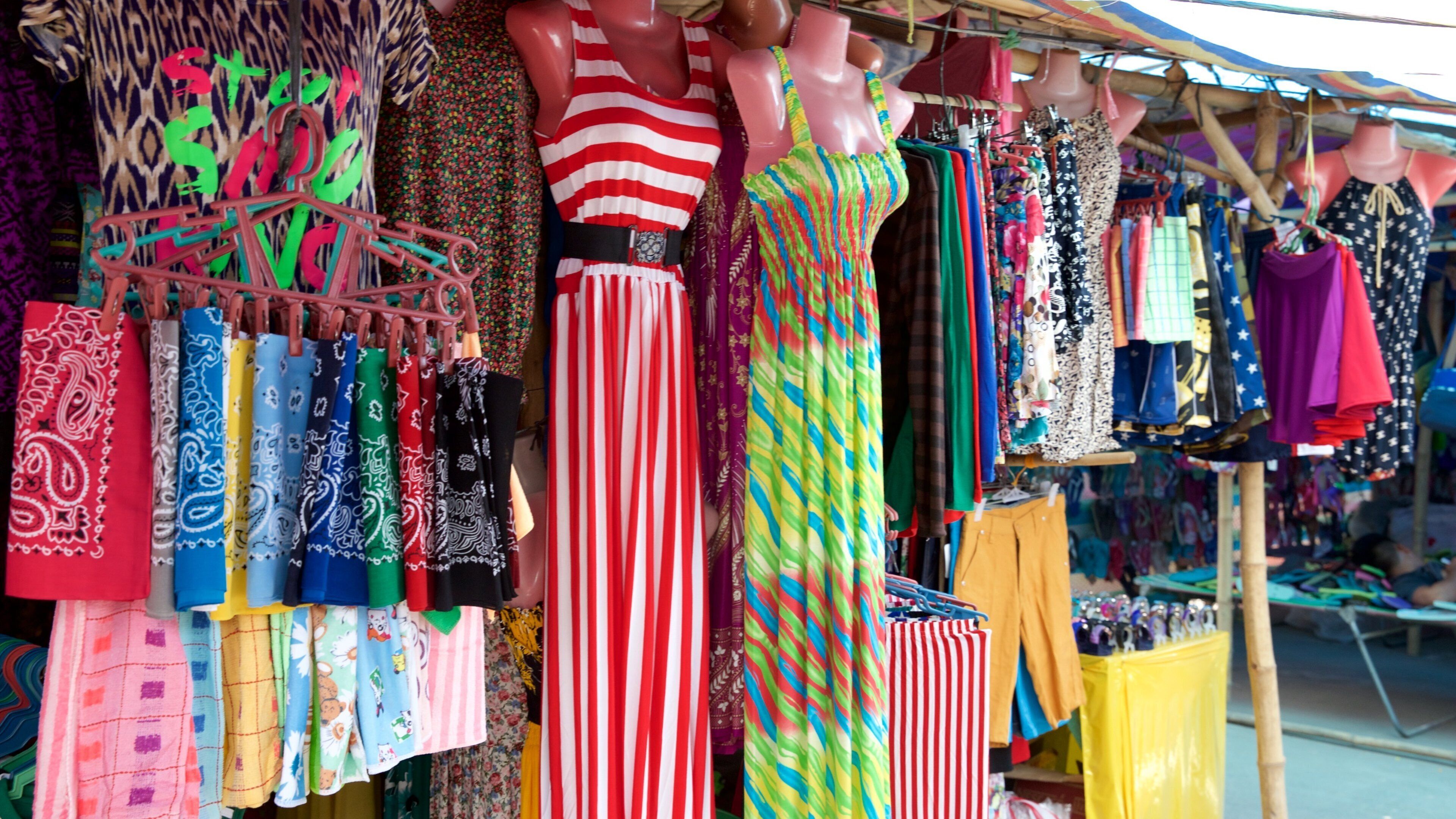 Mercado Popular de Bantayan que inclui mercados e moda