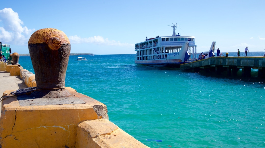 Santa Fe Ferry Terminal which includes general coastal views