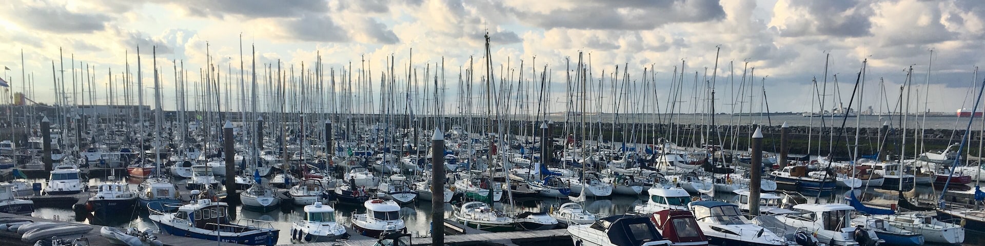 Harbour in Breskens. A bit of traffic!!!