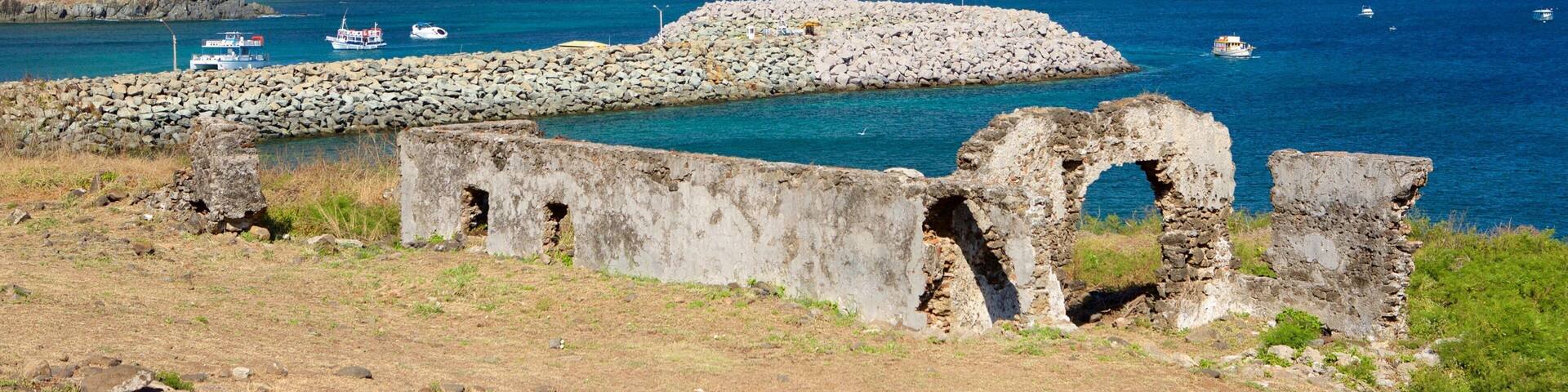 Santo Antonio Fort Ruins showing general coastal views and building ruins