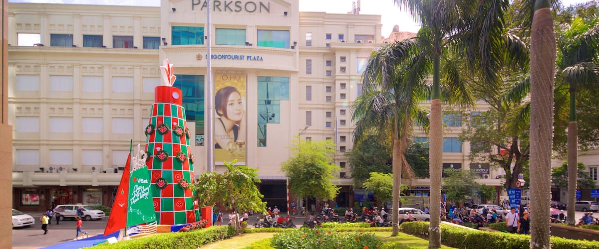Parkson Plaza featuring a hotel and heritage architecture