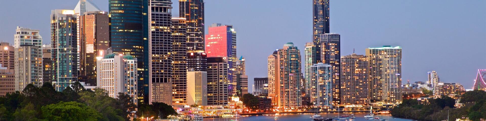 Kangaroo Point Cliffs featuring a bay or harbor, landscape views and a high rise building