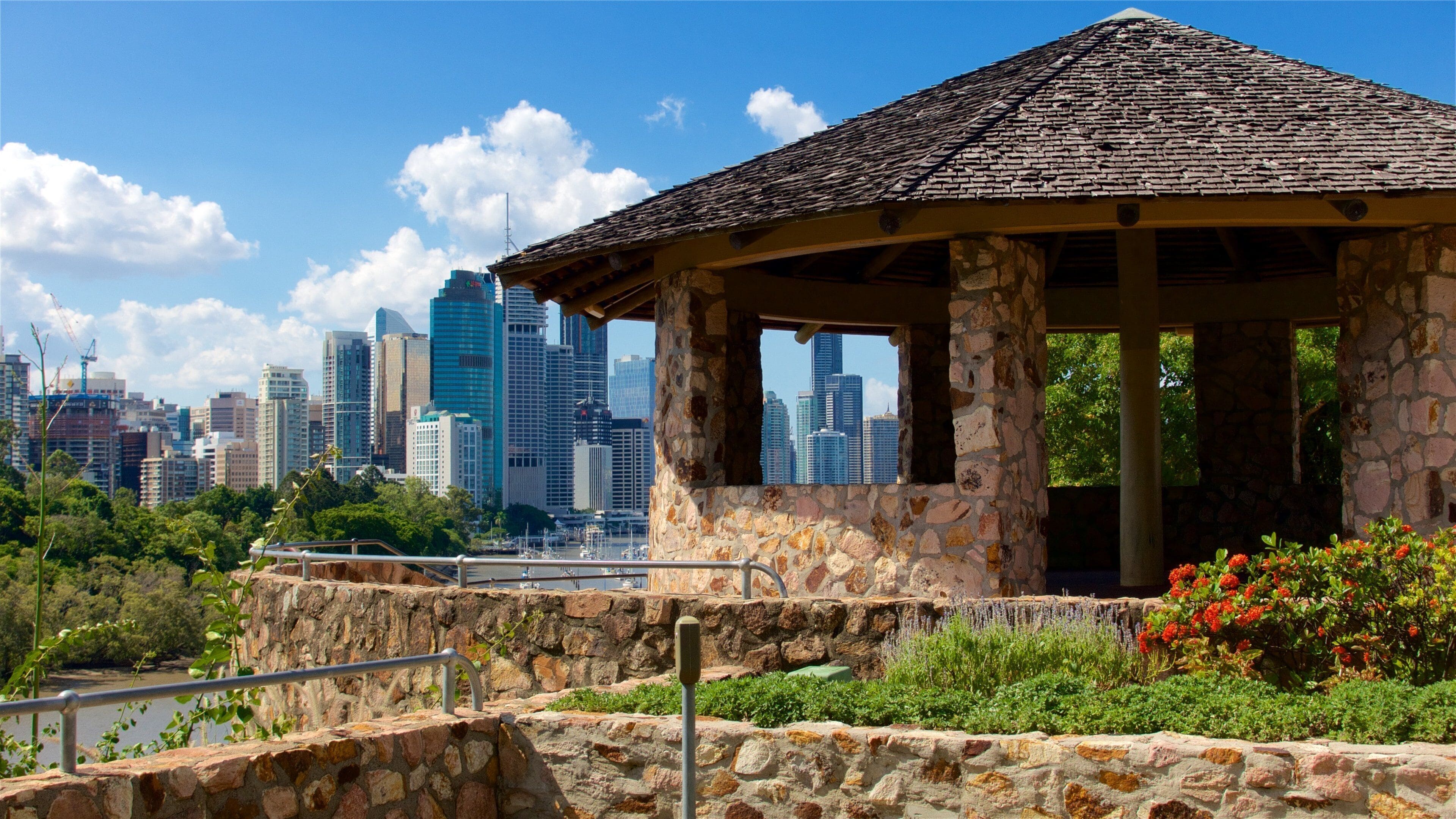 Kangaroo Point Cliffs which includes a city and a park