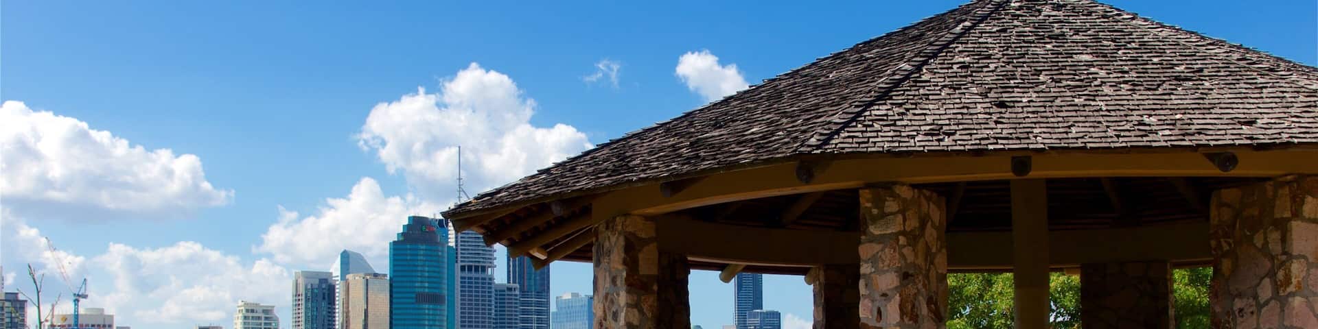 Kangaroo Point Cliffs which includes a park and a city