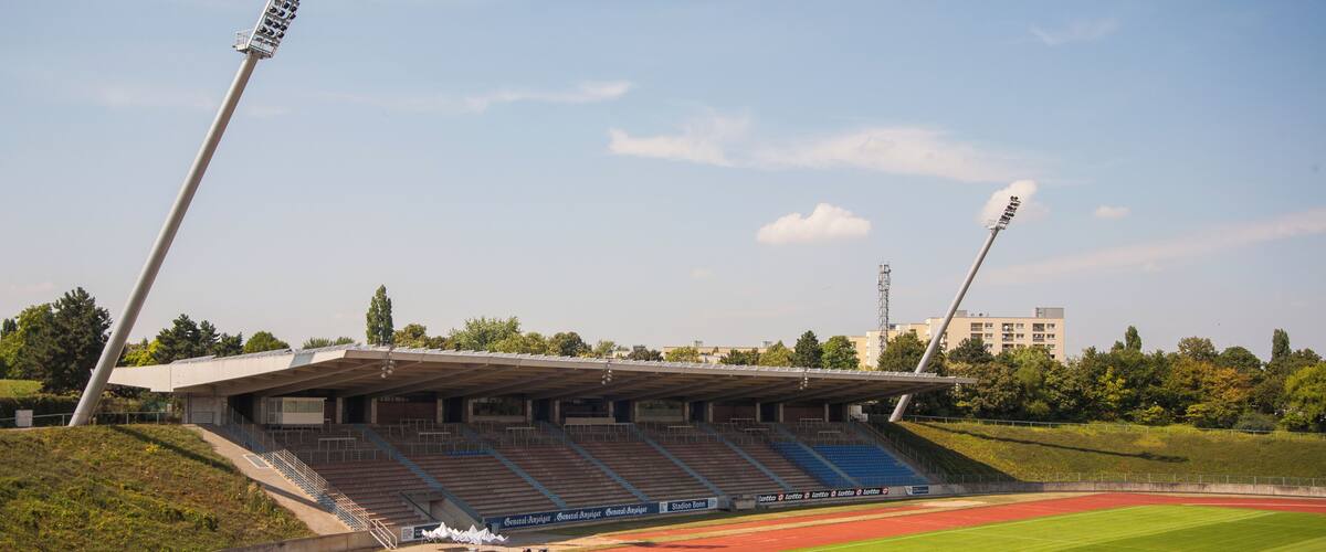 Sportpark Nord, Bonn: Stadion, Ansicht aus Südost