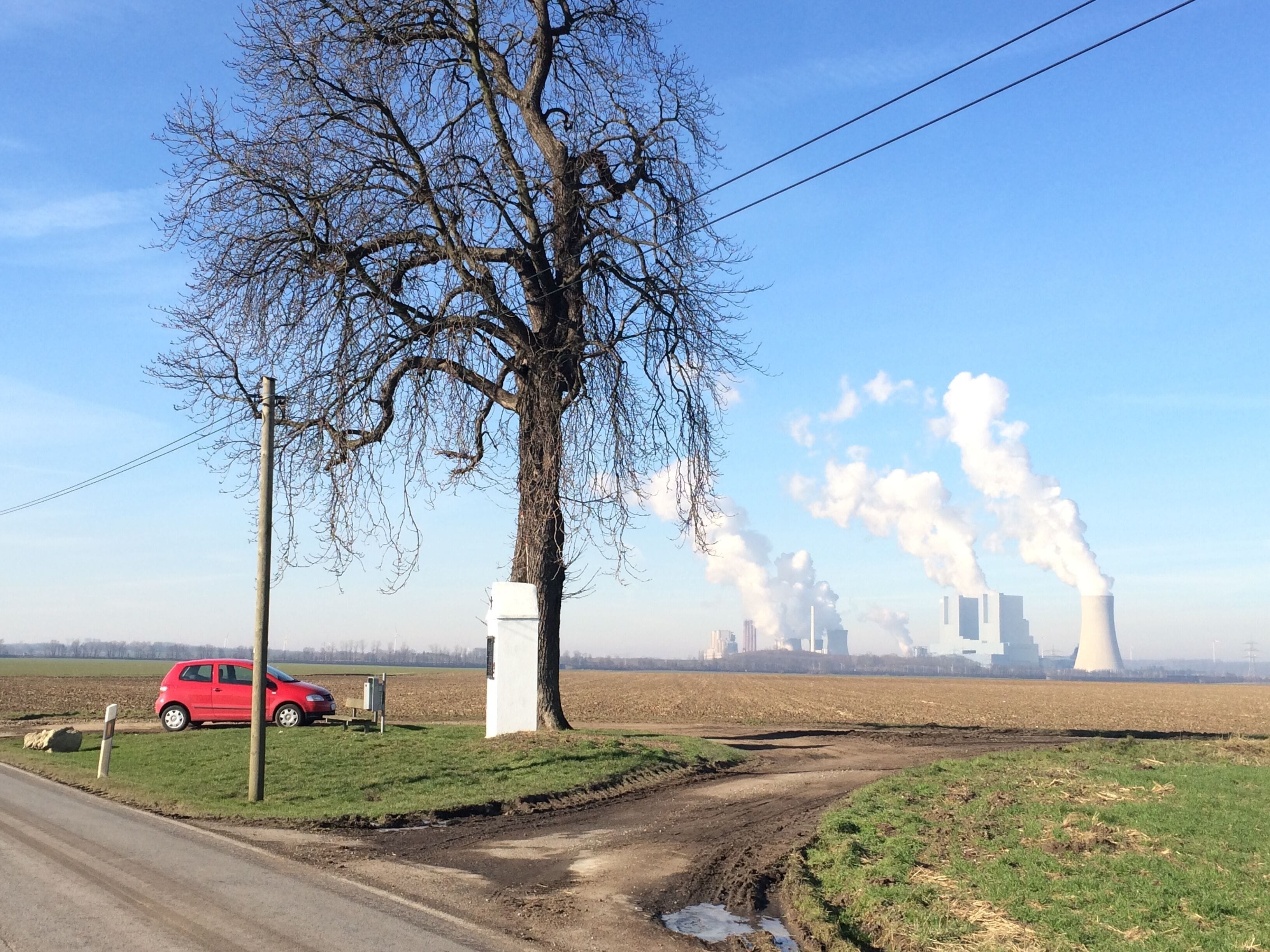 Blick auf Kraftwerke Frimmersdorf und Neurath