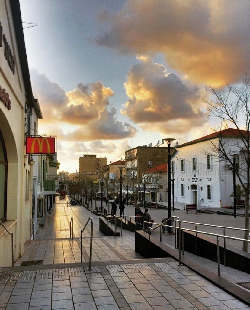 A nice walk in Rishon Letzion, Israel