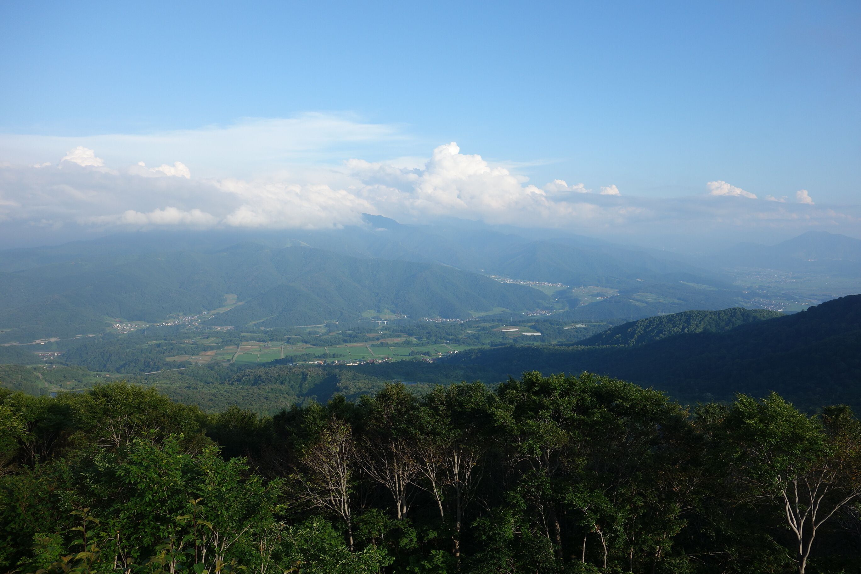 県道95号大神楽展望台から 20130708