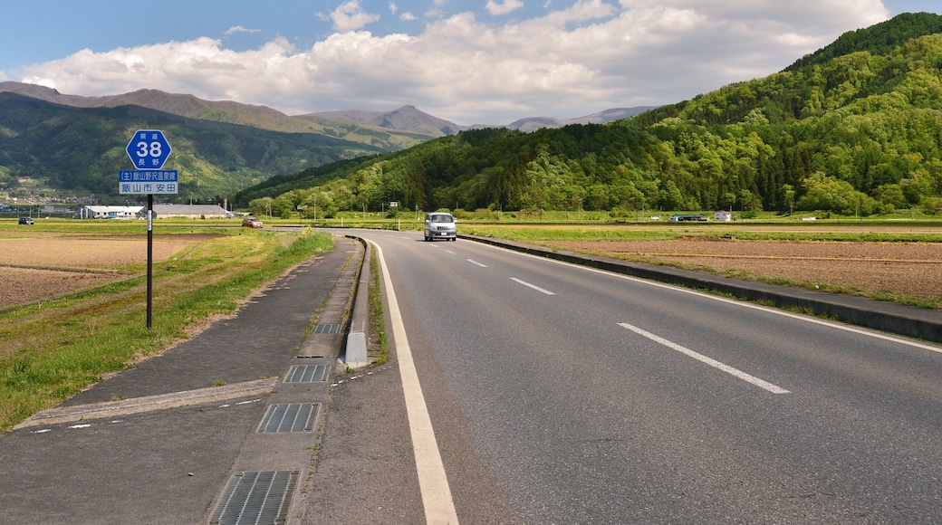 長野県道38号飯山野沢温泉線(飯山市木島大字安田)