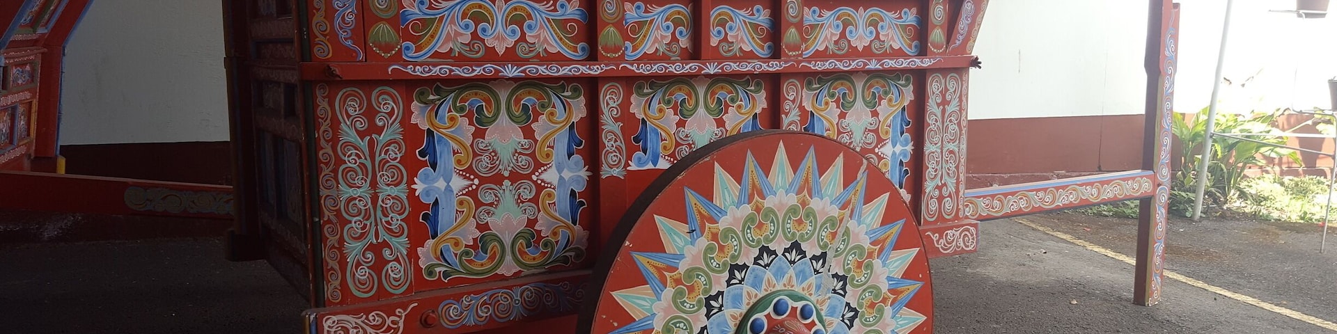 Traditional Costa Rican cart --the colors & patterns are so unique! #patterns