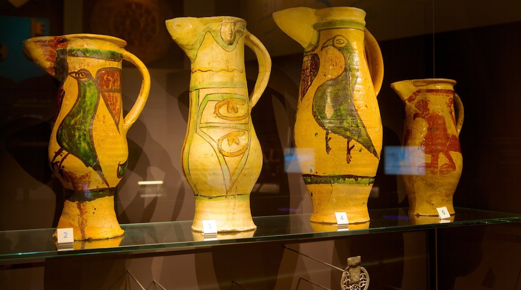 SeaCity Museum showing interior views