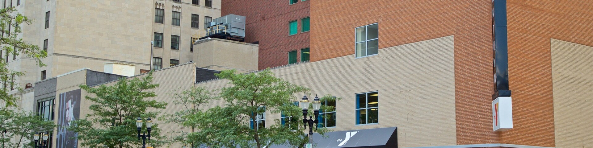 Lansing Art Gallery showing a city