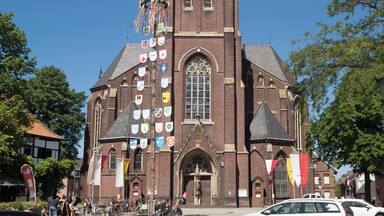 This is a photograph of an architectural monument., no. 45