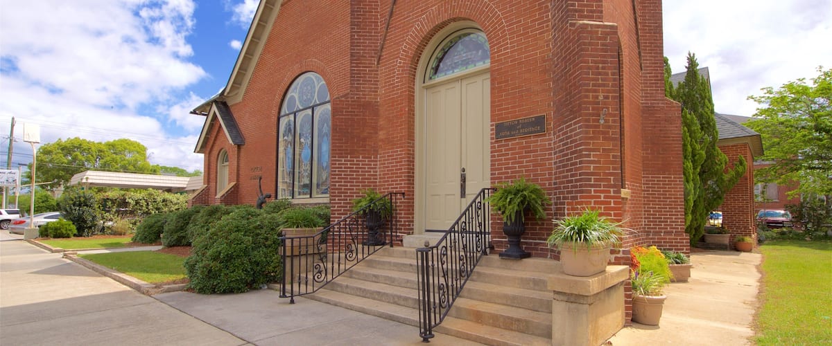 Tifton Museum of Arts and Heritage showing a church or cathedral