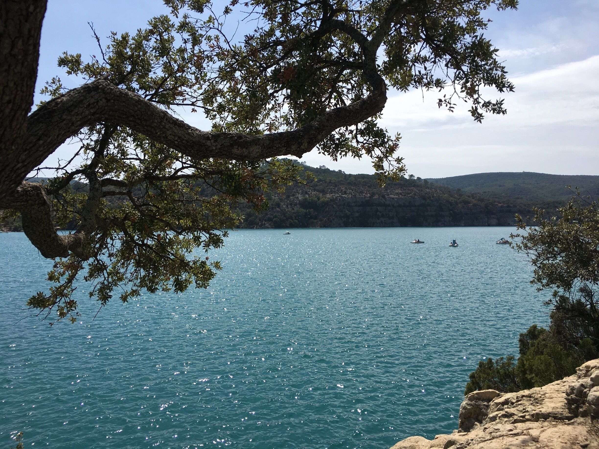 Lac d'esparron en Provence 